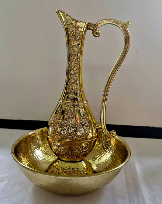 Lavabo en metal de bronce